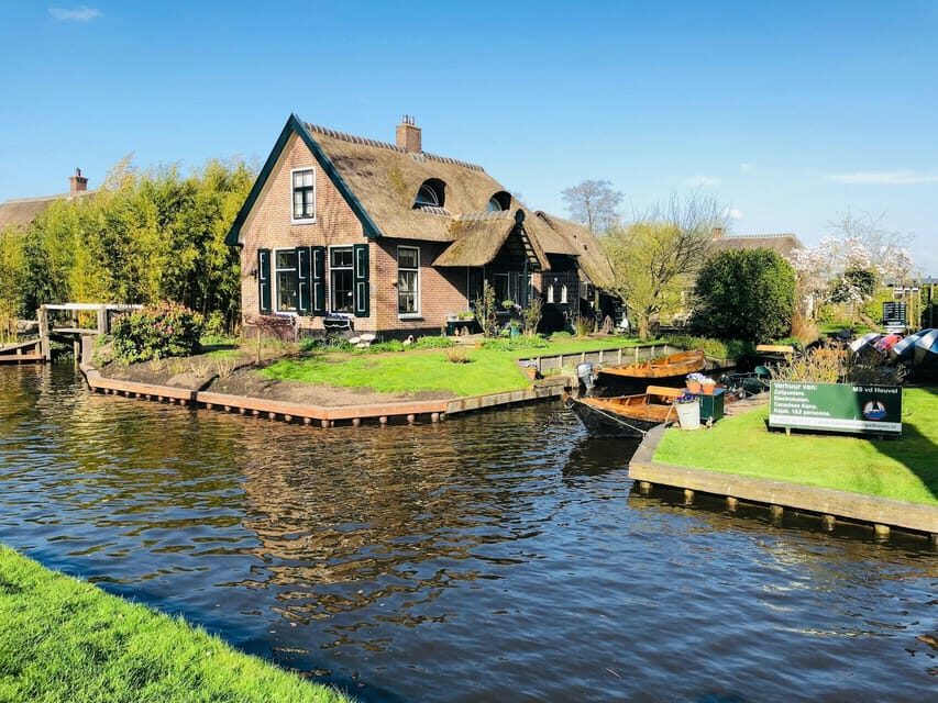 Amsterdam: Explore Giethoorn in a Private Tour with Driver - Giethoorn’s punter cruise: what you’re really buying