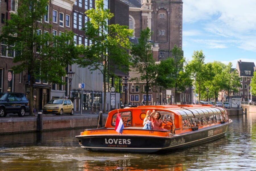 Amsterdam: Explore Pass with Over 35 Attractions - Setting up the digital pass and booking in the live app