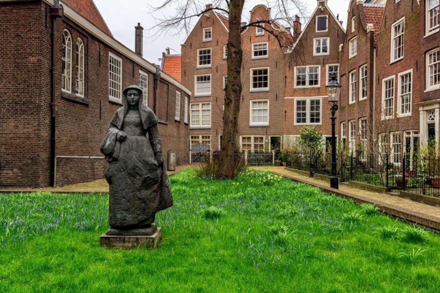 Amsterdam Family Friendly Historical Walking Tour - The former Jewish Quarter: Rembrandt House, Spinoza Monument, Opera & Ballet