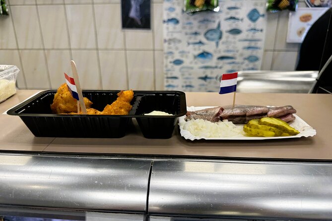 Amsterdam Food Tasting Tour of Hidden Gems (Small Groups) - Prinsenstraat 19: Surinamese Bara with Curry Chicken