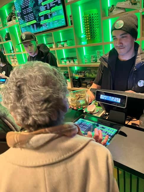 Amsterdam: Ganja Walking Tour - Coffeeshop Tyson 2.0: photo stop, then the culture talk