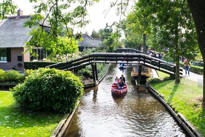 Amsterdam: Giethoorn Tour Scenic Cruise, Cheese & Free Time - Key points before you go