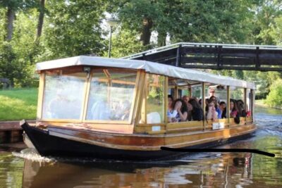 Amsterdam: Giethoorn Tour Scenic Cruise, Cheese & Free Time - Flevoland Stop: Quick Context Without a Wandering Detour