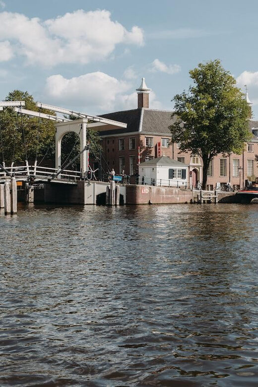 Amsterdam: H'ART Museum Entry Ticket - The exhibitions in focus: American Myth & Memory to Radical Histories