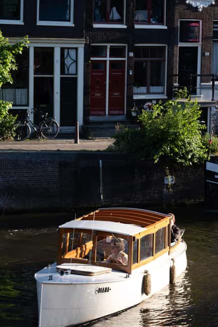 Amsterdam: Hidden Gems Canal Cruise - How the Polaroid Keepsake Changes the Whole Experience