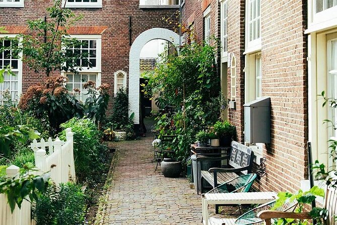 Amsterdam High-End Dutch Food & History Tour - Up to 8 guests - Price and value: what $157.21 is paying for
