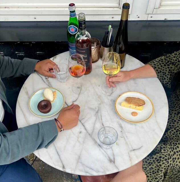 Amsterdam: High Wine at wine bar Paskamer, 3-rounds - Price and value: $43 for a guided tasting format
