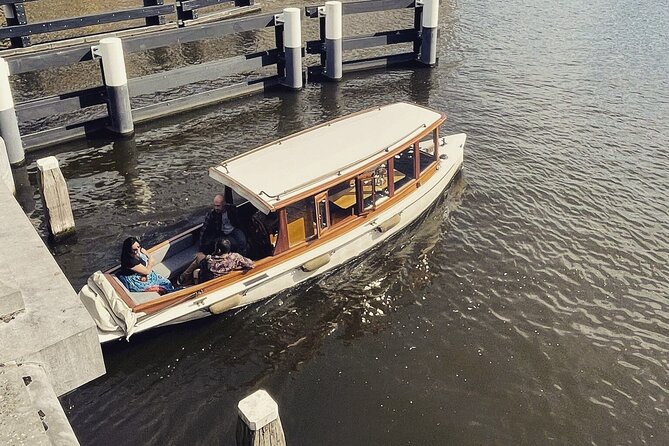 Amsterdam Highlights Canal Cruise with a Drink - UNESCO-protected waters: why the stop feels more meaningful