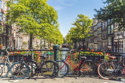 Amsterdam Highlights Small-Group Walking Tour - Amsterdam Centraal and Pierre Cuypers: A Station Worth More Than a Stop Sign