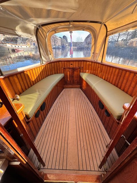 Amsterdam: Historic Boat Cruise with open bar and nibbles - What the Itinerary Adds Up To (And What It Doesn’t)