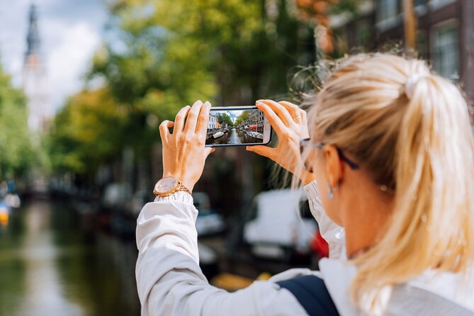 Amsterdam Historic City: a Self-Guided Augmented Reality Tour - How the AR tour works while you’re moving