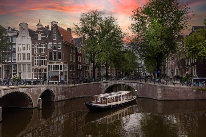 Amsterdam Historic Tour On Classic Saloon Boat - A Quick Hit of Church Architecture (and Why You’ll Notice More Than You Expect)