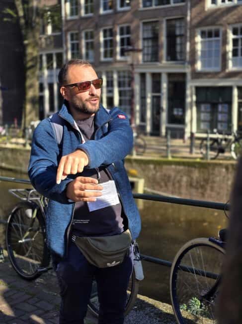 Amsterdam: History, Hidden Gems & Future Eco-Walking Tour - Meeting Point at De Zilveren Spiegel: How to Start Without Stress