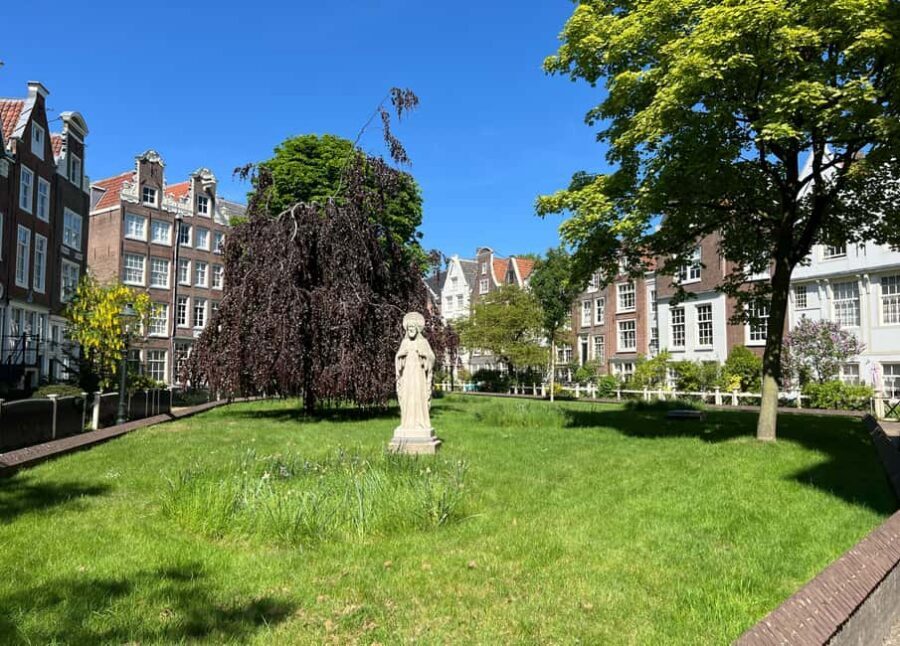 Amsterdam Legends & History Walking Tour with Local Guide - Meeting at Magere Brug: the Skinny Bridge name and your first legend cue