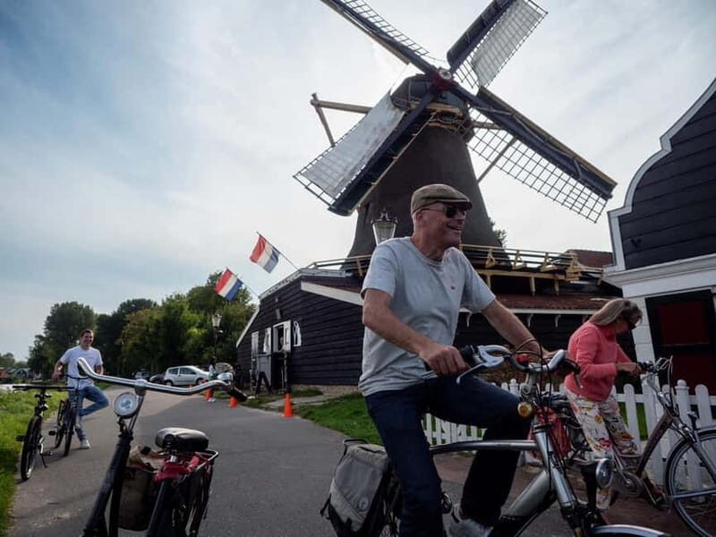 Amsterdam: Leisurely Windmill & Countryside Bike Ride - Where you start: Oosterdoksstraat meets the bike