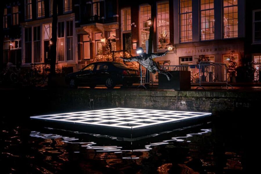 Amsterdam: Light Festival Boat with Hot Choco & Stroopwafel - Food and drink: hot chocolate, stroopwafel, and how to pace it