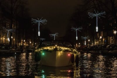 Amsterdam Light Festival: Canal Cruise + Snack & Unlimited Drinks - The Light Festival Cruise: Imagine Beyond From the Water