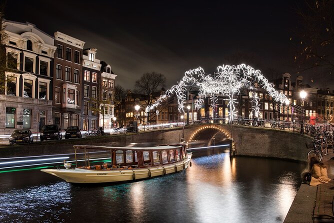 Amsterdam Light Festival: Canal Cruise + Snack & Unlimited Drinks - Small Planning Tips That Make This Cruise Feel Smooth