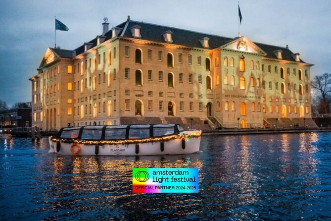 Amsterdam Light Festival: Cruise Unlimited Drinks & Bite option - Live guide and skipper stories: why the narration can make the lights make sense