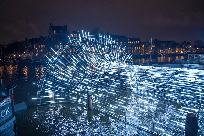 Amsterdam: Light Festival Cruise with Unlimited Drinks Option - The Drink Option: Warm Gluhwein, Hot Chocolate, and Comfort Gear That Changes Everything