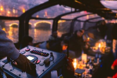 Amsterdam: Light Festival Cruise with Unlimited Drinks Option - NEMO at Night: When Architecture Takes the Spotlight