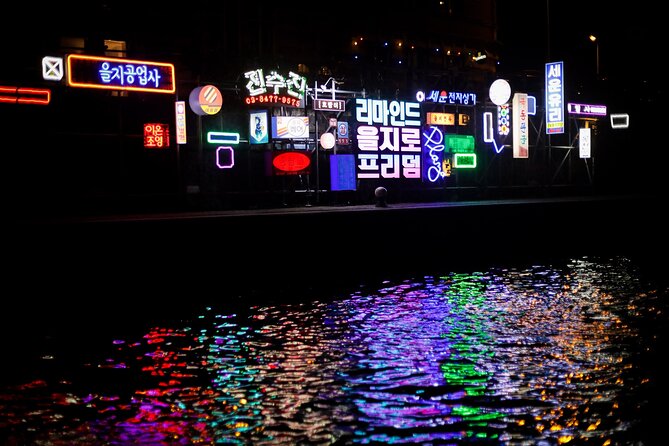 Amsterdam: Light Festival Cruise with Unlimited Drinks Option - Getting There at Starboard Dock and What Happens at the End