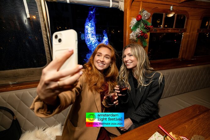 Amsterdam Light Festival: Heated Boat Cruise + Hot Drinks & Bite - Your 75-minute Booot cruise: what you’re really buying