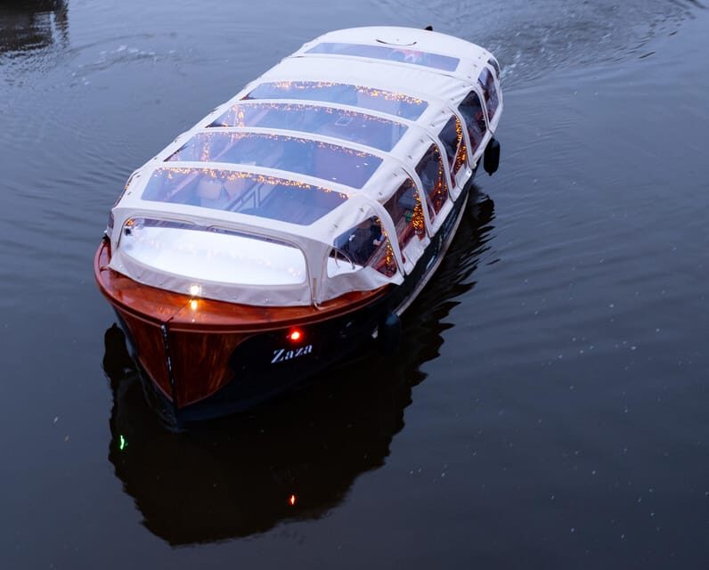 Amsterdam: Light Festival Heated Cruise & Unlimited Drinks! - Why this Amsterdam Light Festival cruise feels different
