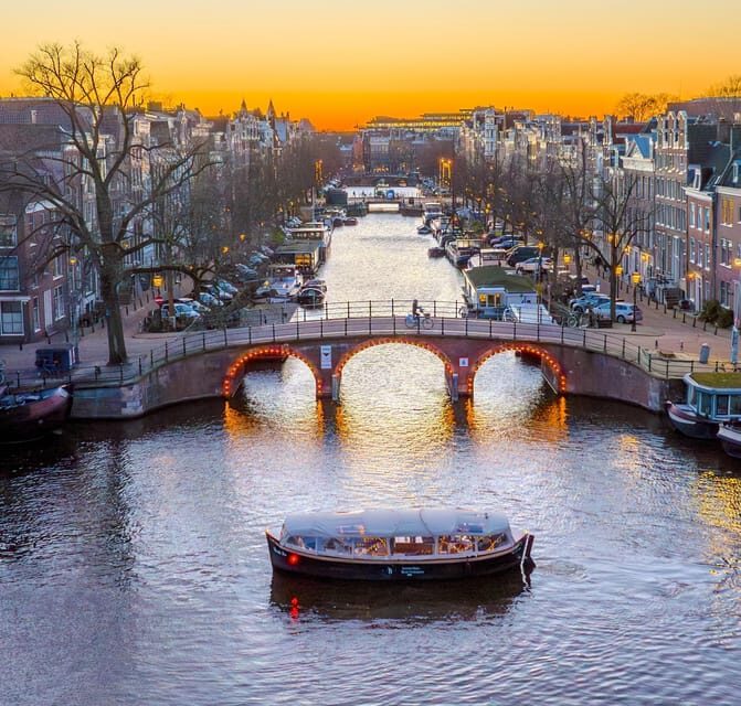 Amsterdam: Light Festival Heated Cruise & Unlimited Drinks! - The Light Festival art: what the captain actually helps you see