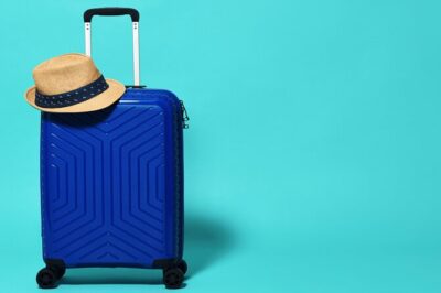 Amsterdam Luggage Storage - Drop-off at the meeting point: fast, simple, and ID-based