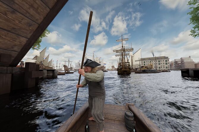 Amsterdam: Luxury Canal Cruise with Historic VR Experience - The included drink: a small perk that makes the hour feel nicer