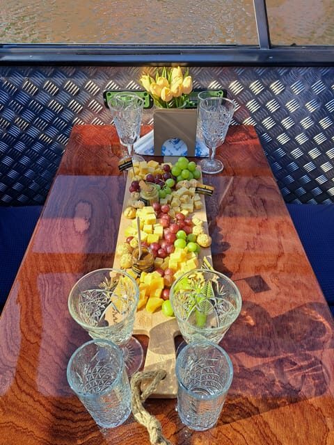 Amsterdam: Luxury Cheese & Wine Canal Cruise - From HArt Museum Dock to Amsterdam Canals
