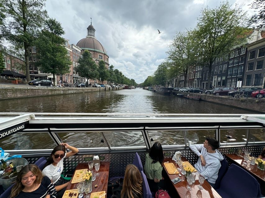 Amsterdam: Luxury Cheese & Wine Canal Cruise - Atmosphere: Romantic, Social, or Solo