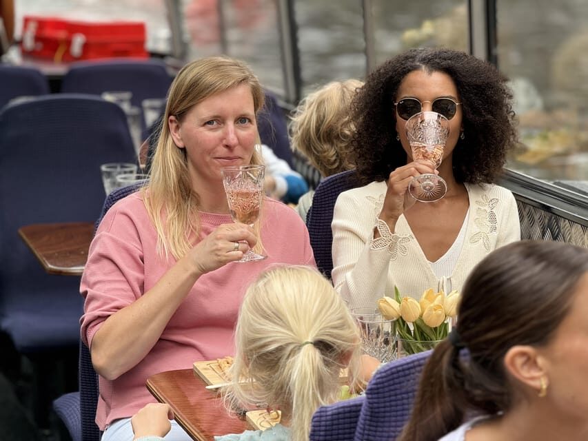 Amsterdam: Luxury Cheese & Wine Canal Cruise - The Cheese-and-Wine Tasting Setup (What You Actually Get)