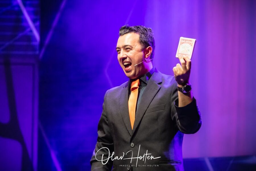Amsterdam: Magic Show - The Magicians and Their Styles: Zippo, Rico Weeland, Soumya, Fritz with a Z, Evan Kastor