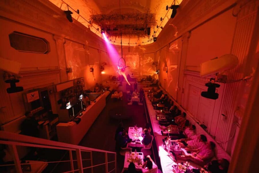 Amsterdam: Midnight Masquerade Dinner Show - FAQ