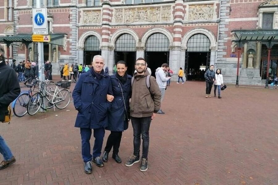 Amsterdam: Must-See Attractions Guided Walking Tour - UNESCO canal views and 17th-century gabled houses
