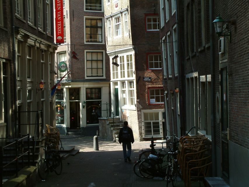 Amsterdam Old City Private Walking Tour - The city’s origin story: reclaimed swamp to world power