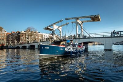 Amsterdam Open Boat Cruise with Live Guide and Two Drinks - The Route Highlights: What You Float Past (and Why It’s Fun)