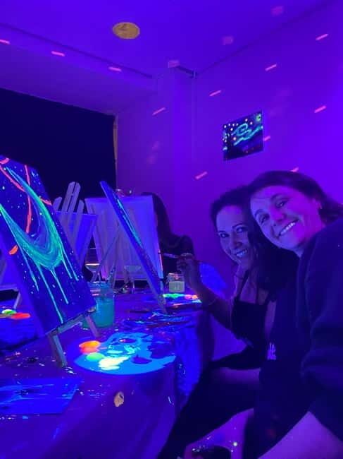 Amsterdam: Paint and Sip in the Dark at Rembrandt van Wine - Your 2-hour flow: what happens once you arrive