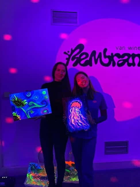 Amsterdam: Paint and Sip in the Dark at Rembrandt van Wine - Practical tips so your night goes smoothly