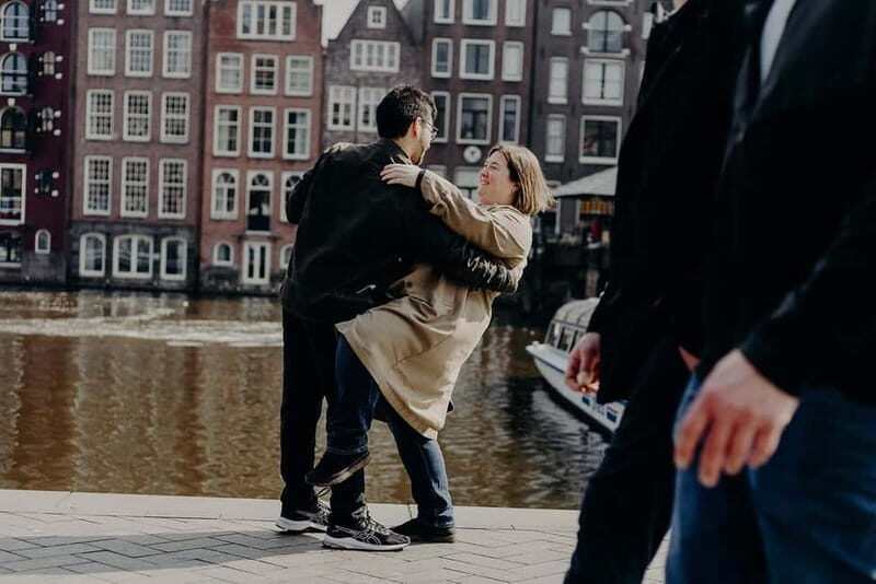 Amsterdam: Particular Photo Session - Picking your meetup: Amsterdam-Zuid, Centrum, and even Schiphol