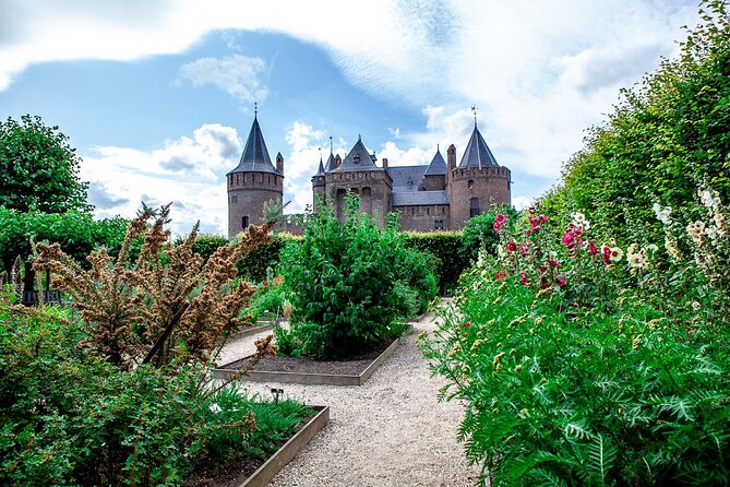 Amsterdam Pass: 45+ Things To Do - Includes Rijksmuseum - Comedy, Motion, and Shock Value: This Is Holland, Boom Chicago, and The Dungeon