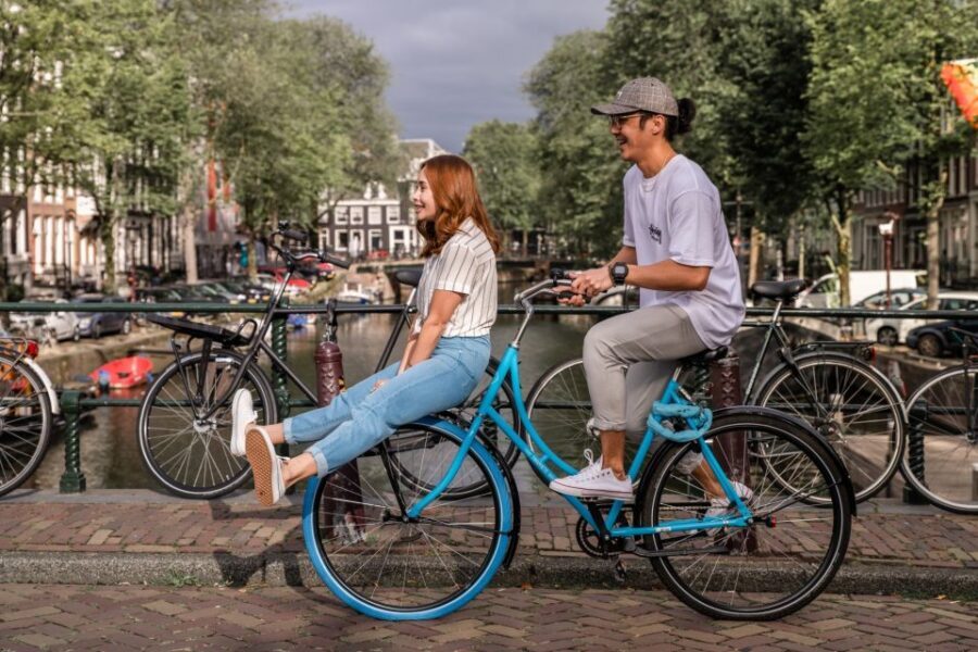 Amsterdam: Personal Travel & Vacation Photographer - Why a private photographer beats the selfie routine in Amsterdam