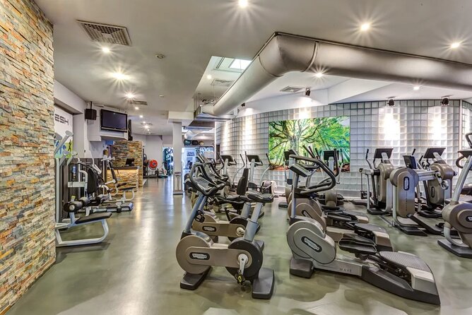 Amsterdam Premium Fitness Pass - How the pass works: code, app, and phone check-in