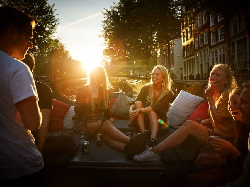 Amsterdam: Private BBQ Cruise with Personal Chef & Drinks - On board: live cooking, skippers, and who makes it work