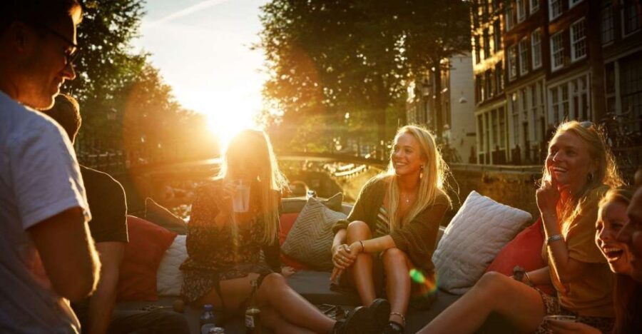 Amsterdam: Private BBQ Cruise with Personal Chef & Drinks - Meeting point and getting settled fast near Sea Palace