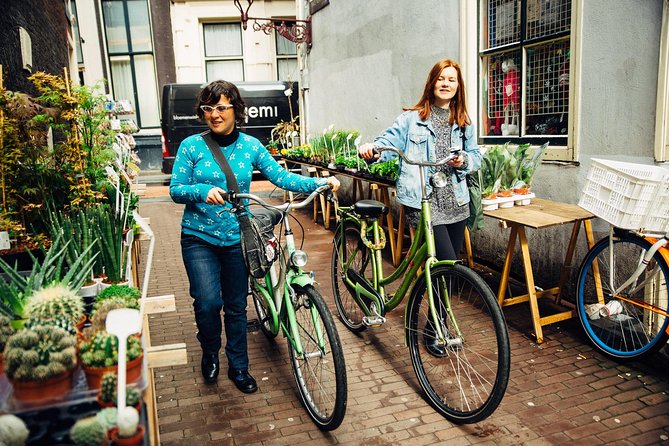 Amsterdam PRIVATE Bike Tour With Locals: Bike & Local Snack Included - What I’d do to get the most out of your private guide