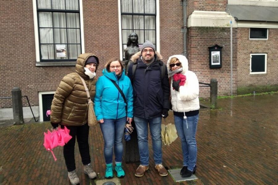 Amsterdam: Private custom tour with a local guide - What You’ll Do on the Walk: Photo Stop to City Stories