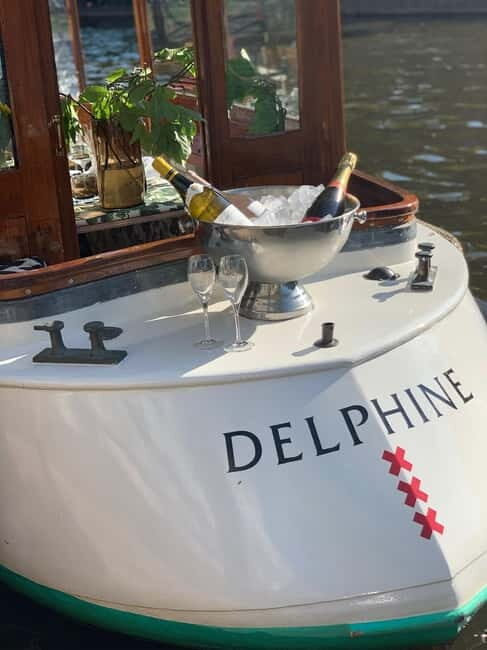 Amsterdam: Private Dinner Cruise (4pers) with Guide - From H’ART Museum Dock to the Canals: The Easy “Find Your Boat” Moment